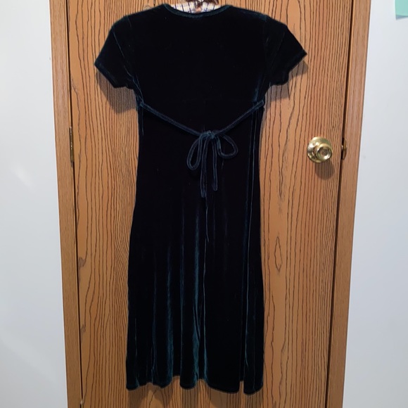 Big Girls size 12 dark (hunter) green velvet dress. - Picture 2 of 4